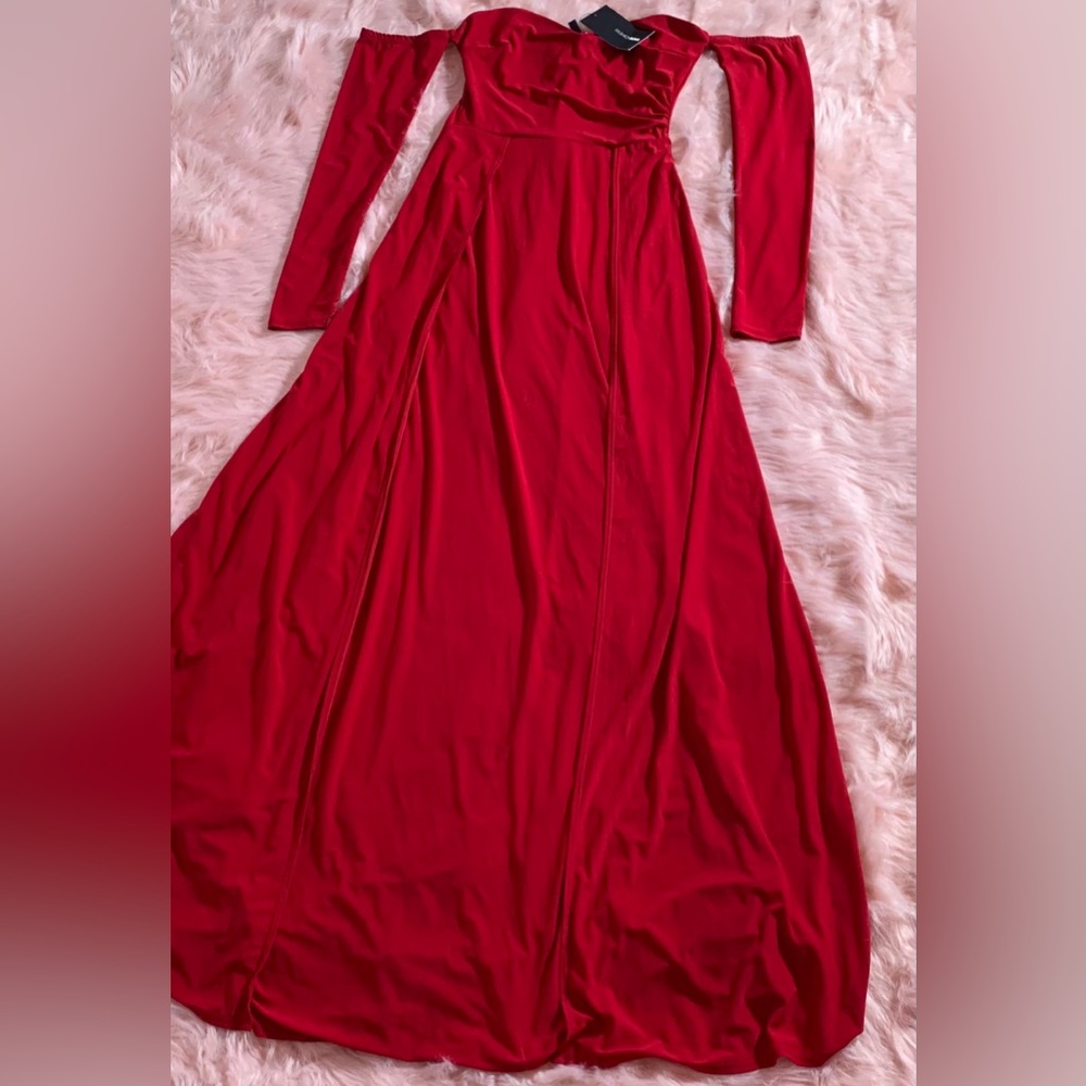 2 Split Elegant Red Long Sleeve Dress